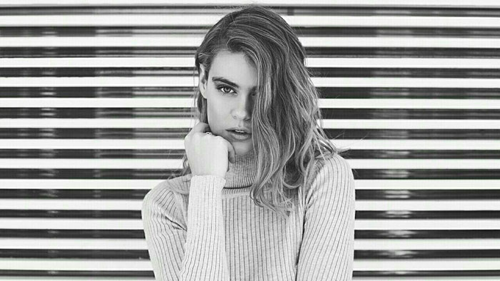 girl portrait, black and white portrait, black and white filter, LightX App, popular filters